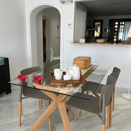 Apartment Cosy And Bright Marbella